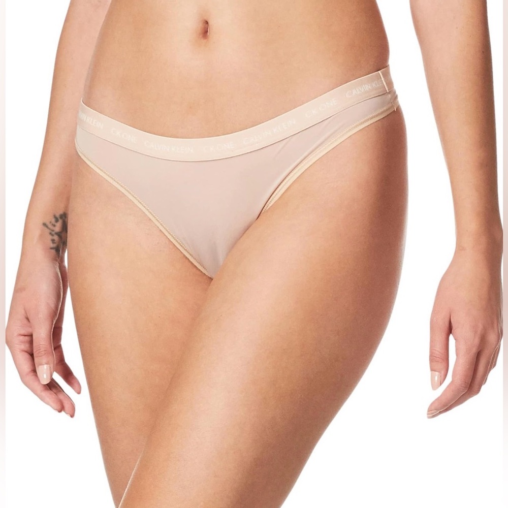 Calvin Klein Women's Ck One Micro Thong Panty XL NUDE QD3790